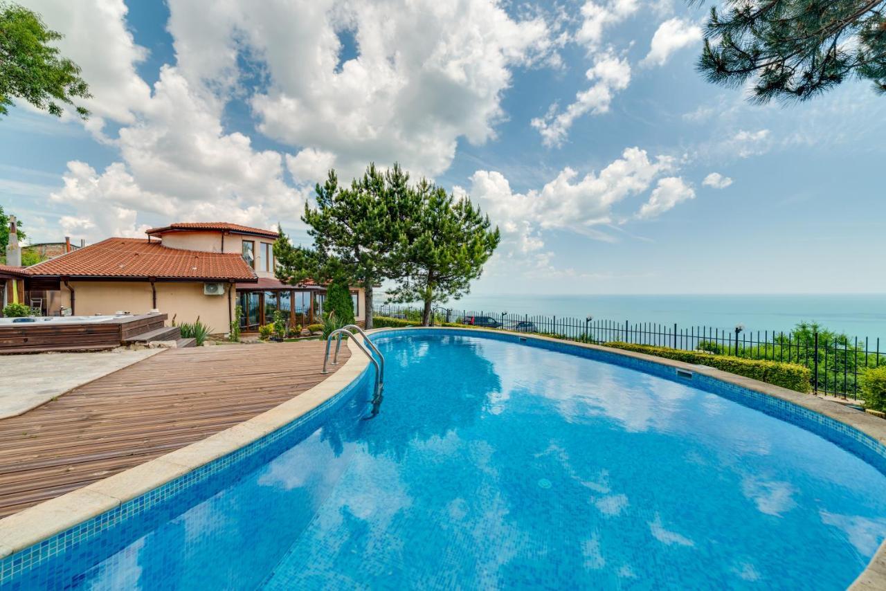 Sunny House Izgrev Villa Balchik Exterior photo